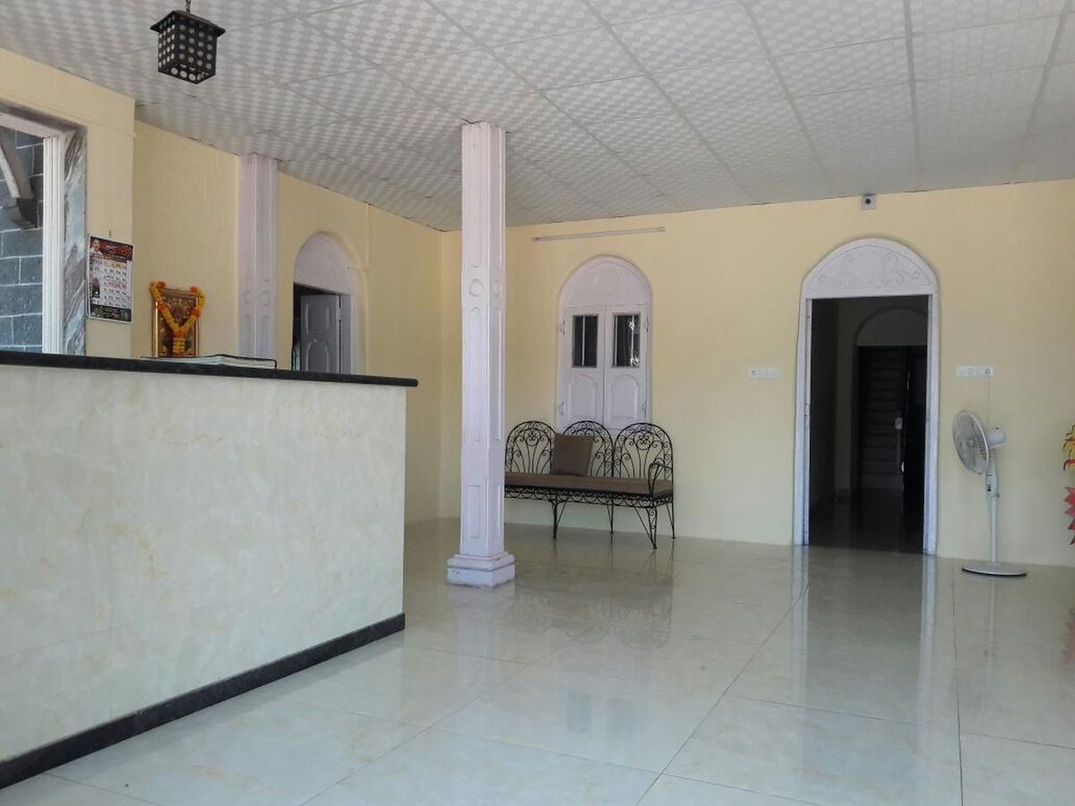 Oyo 11395 Hotel Ritz Heritage Lonavala Kültér fotó