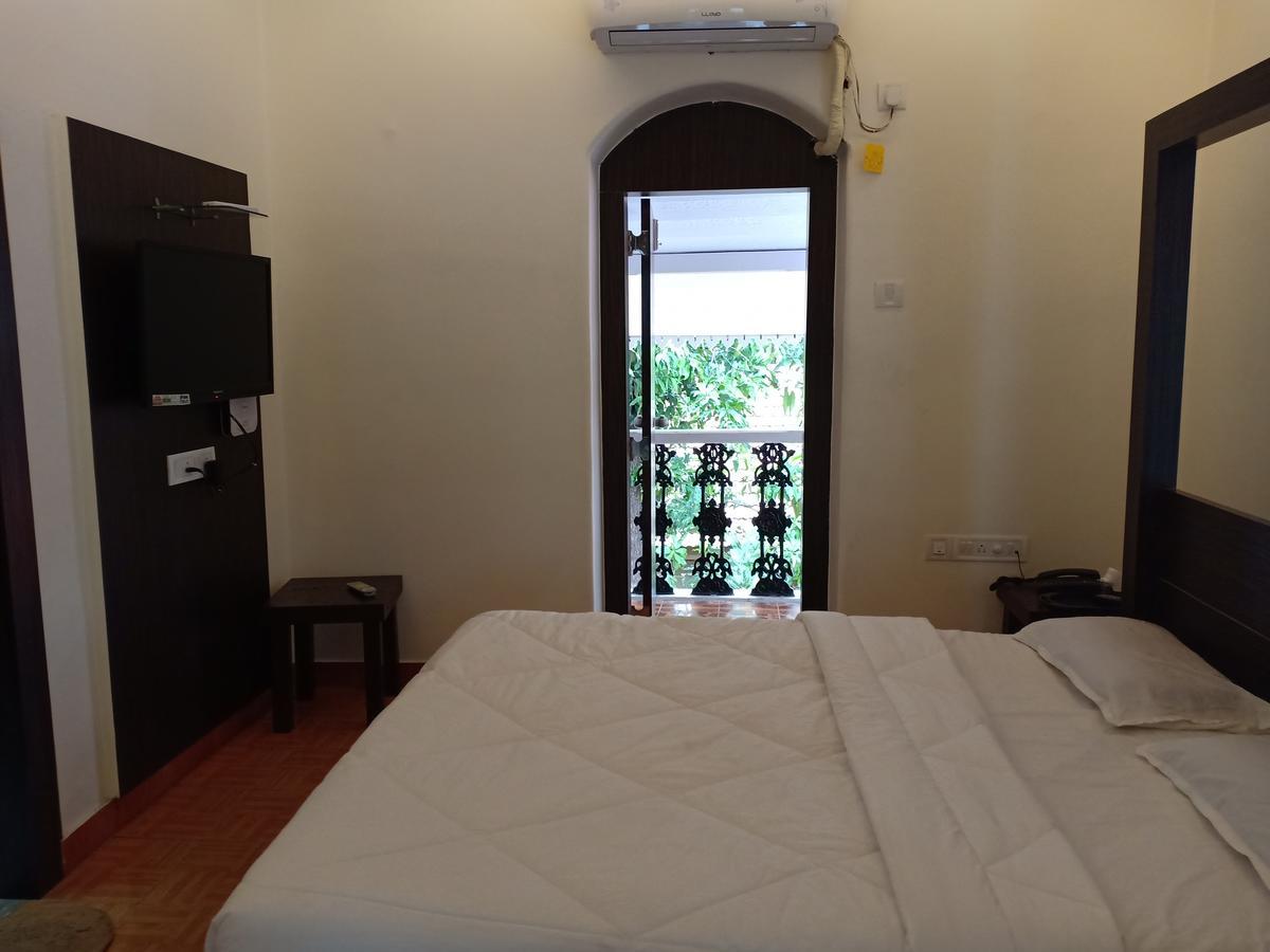 Oyo 11395 Hotel Ritz Heritage Lonavala Kültér fotó