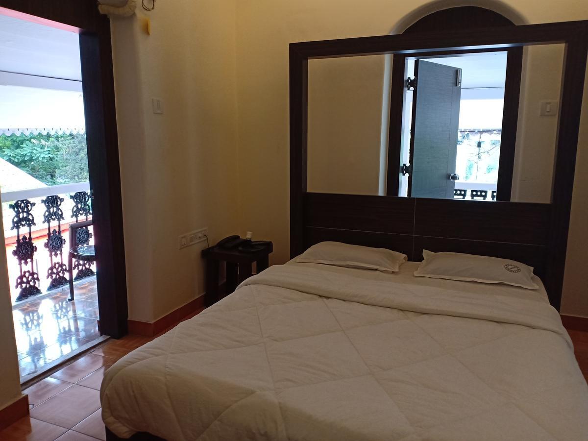 Oyo 11395 Hotel Ritz Heritage Lonavala Kültér fotó