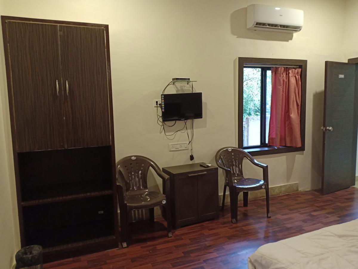 Oyo 11395 Hotel Ritz Heritage Lonavala Kültér fotó